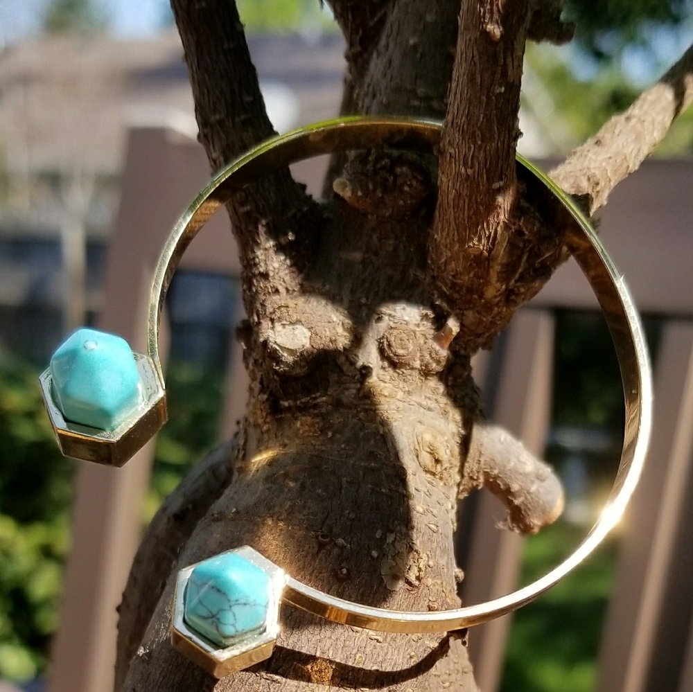 Gorgeous gold and turquoise bracelet
